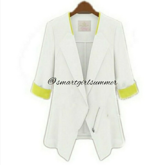 🆕⭐Kindra White zip blazer⭐ - Picture 3 of 10